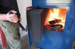 Отопление дома котлом длительного горения на дровах